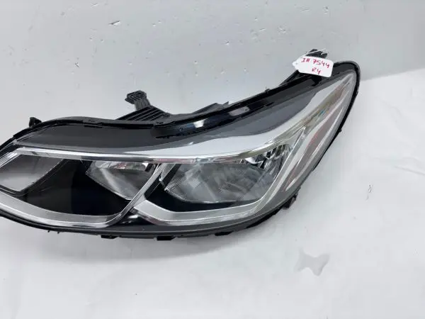 2016 2017 2018 2019 chevy cruze halogen front left capa headlight - Image 4