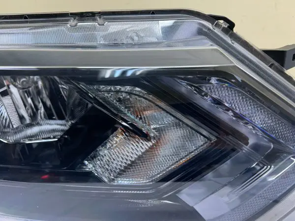 2020 2021 2022 NISSAN ROGUE SPORT HALOGEN LED FRONT RIGHT OEM HEADLIGHT - Image 4