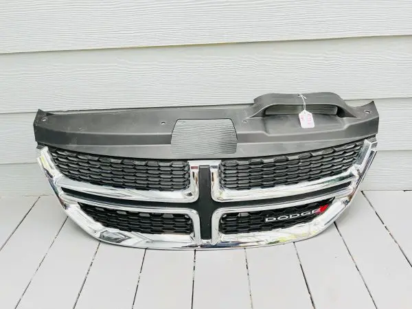 2011 2012 2013 2014 2015 2016 2017-2020 DODGE JOURNEY FRONT OEM GENUINE GRILLE - Image 2