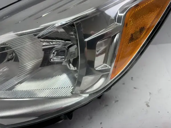 2013 2014 2015 2016 ford escape halogen front left oem headlight - Image 9