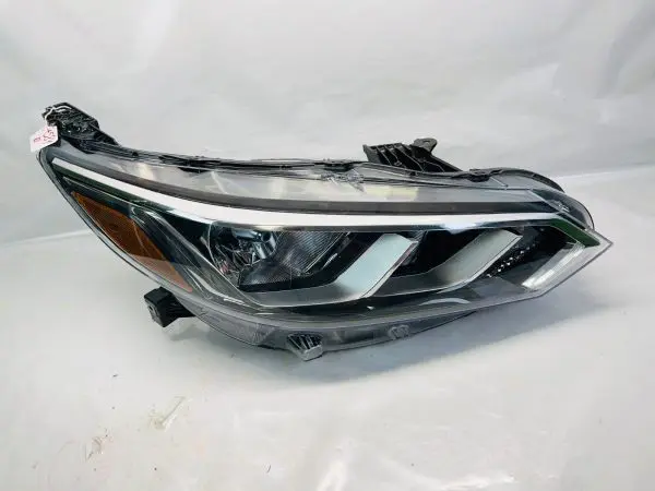 260106LB0A  2020 2021 2022 NISSAN SENTRA HALOGEN FRONT RIGHT OEM HEADLIGHT