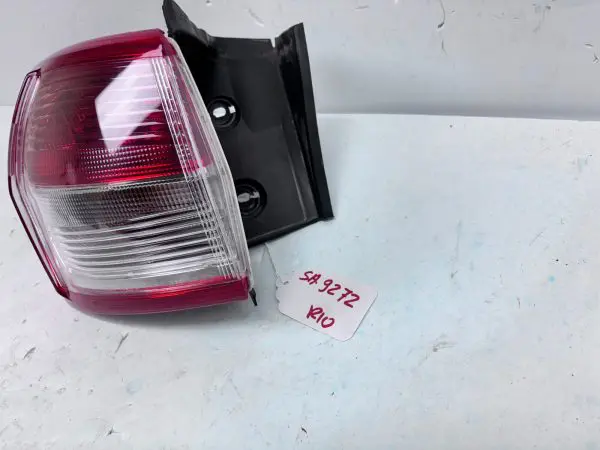 CJ5Z13405E  2013 2014 2015 2016 FORD ESCAPE LED REAR LEFT OUTER OEM TAIL LIGHT - Image 4