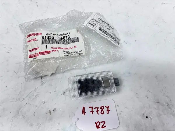 81330-0e010 2019-2024 Toyota Rav4 Inside Roof Cargo Light With Switch - Image 3