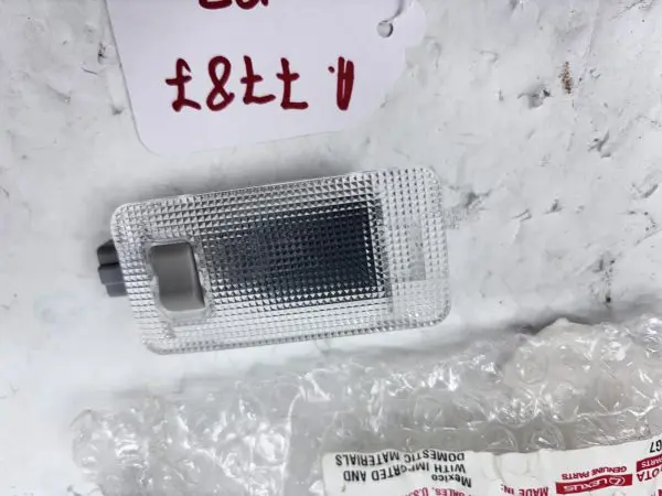 81330-0e010 2019-2024 Toyota Rav4 Inside Roof Cargo Light With Switch - Image 4