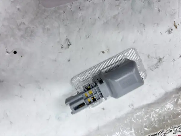 81330-0e010 2019-2024 Toyota Rav4 Inside Roof Cargo Light With Switch - Image 5