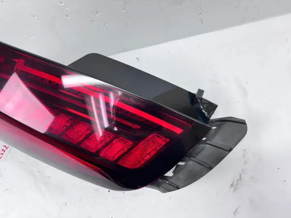 2019 2020 2021 2022 CADILLAC CT6 LED REAR LEFT OEM TAIL LIGHT - Image 2