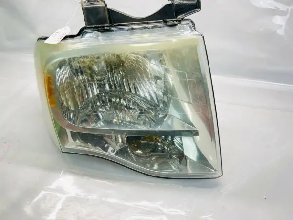 2007 2008 2009 2010 2011 2012 2013 2014 FORD EXPEDITON  RIGHT OEM HEADLIGHT - Image 2