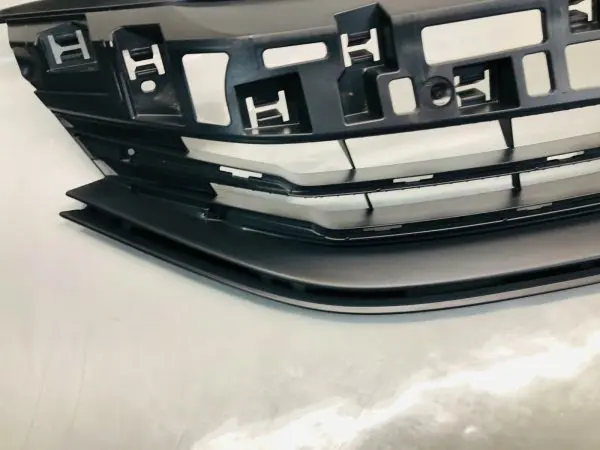 71121T2FXA5 2016 2017 HONDA ACCORD SEDAN FRONT OEM GRILLE BASE - Image 8