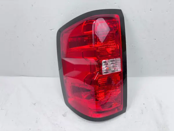 2016 2017 2018 2019 CHEVY SILVERADO HALOGEN REAR LEFT CAPA TAIL LIGHT - Image 2