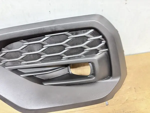 OEM h4510vc200 2022-2024 SUBARU WRX FRONT LEFT RIGHT FOG LIGHT BEZEL COVER TRIM - Image 7