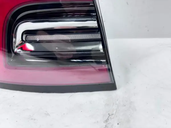 2020 2021 2022 2023 TESLA MODEL 3 Y LED REAR LEFT OEM TAIL LIGHT 1502086-00-D - Image 2