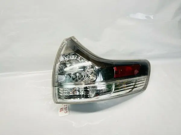 2011 2012 2013 2014 TOYOTA SIENNA SPORT LED REAR RIGHT OUTER TAIL LIGHT