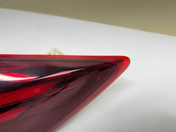92402-F2510  2019 2020 HYUNDAI ELANTRA SEDAN REAR RIGHT OEM TAIL LIGHT - Image 4