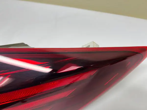 92402-F2510  2019 2020 HYUNDAI ELANTRA SEDAN REAR RIGHT OEM TAIL LIGHT - Image 5