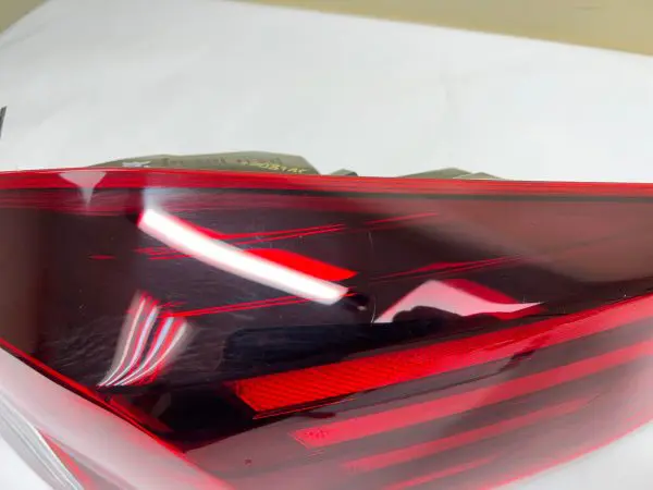 92402-F2510  2019 2020 HYUNDAI ELANTRA SEDAN REAR RIGHT OEM TAIL LIGHT - Image 8