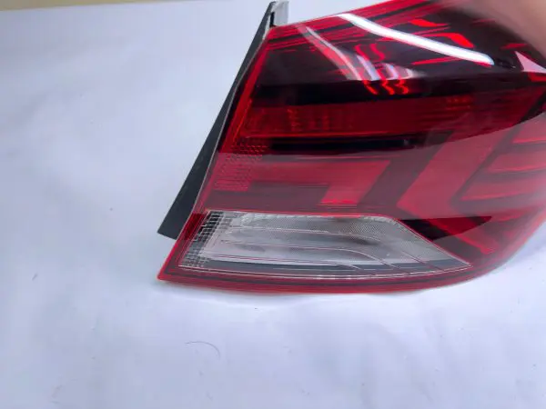 92402-F2510  2019 2020 HYUNDAI ELANTRA SEDAN REAR RIGHT OEM TAIL LIGHT - Image 11