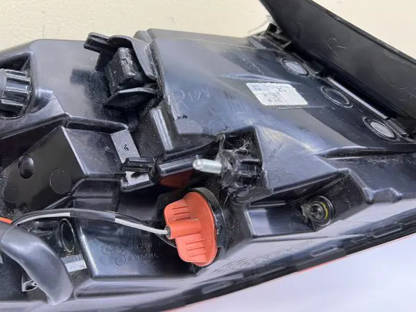 92402-F2510  2019 2020 HYUNDAI ELANTRA SEDAN REAR RIGHT OEM TAIL LIGHT - Image 16