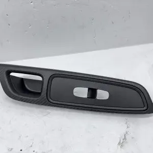 2020-2024 NISSAN VERSA FRONT RIGHT DOOR POWER WINDOW SWITCH BEZEL 80960-5ef1a