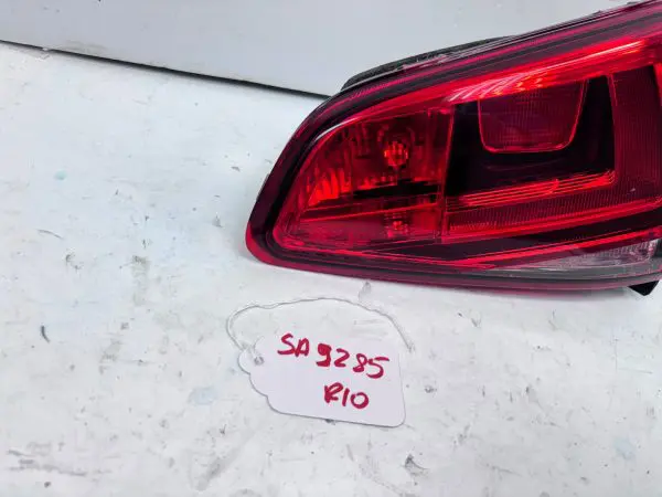 2SD01197804  2015 2016 2017 VW GOLF GTI HALOGEN REAR RIGHT INNER OEM TAIL LIGHT - Image 9