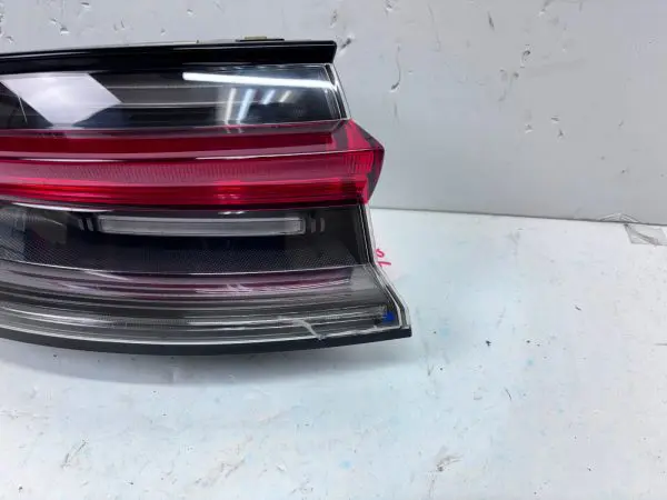 2019 2020 2021 2022 2023 2024 PORSCHE MACAN LED REAR LEFT OEM TAIL LIGHT DMG - Image 3
