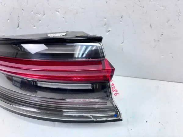 2019 2020 2021 2022 2023 2024 PORSCHE MACAN LED REAR LEFT OEM TAIL LIGHT DMG - Image 4