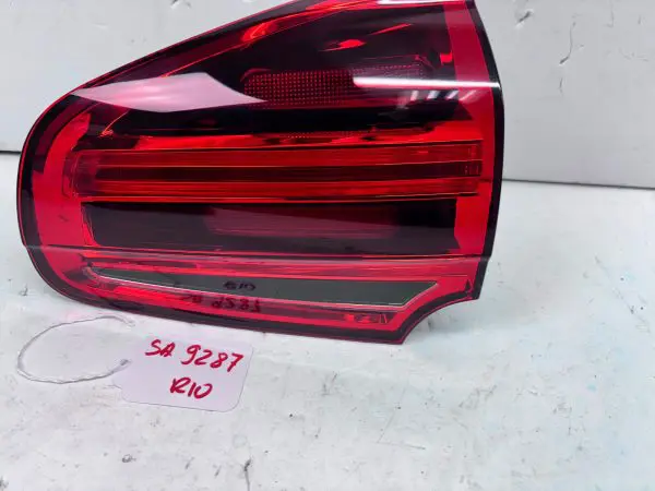 7P5945308G  2015 2016 2017 2018 PORSCHE CAYENNE LED REAR RIGHT OEM TAIL LIGHT - Image 3