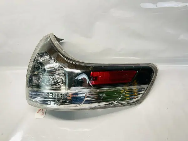 2011 2012 2013 2014 TOYOTA SIENNA SPORT LED REAR RIGHT OUTER TAIL LIGHT - Image 2