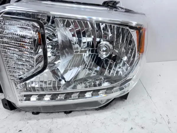 for 2014 2015 2016 2017 toyota tundra halogen left capa headlight - Image 10