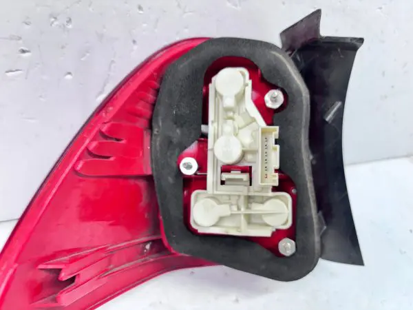 2006 2007 2008 2009 BMW 3 SERIES E90 328i 330i LED REAR RIGHT OEM TAIL LIGHT - Image 17