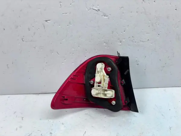 2006 2007 2008 2009 BMW 3 SERIES E90 328i 330i LED REAR RIGHT OEM TAIL LIGHT - Image 18