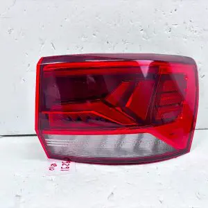 NICE 2GJ945096A 2022 2023 2024 VW TAHOE LED REAR RIGHT OEM TAIL LIGHT
