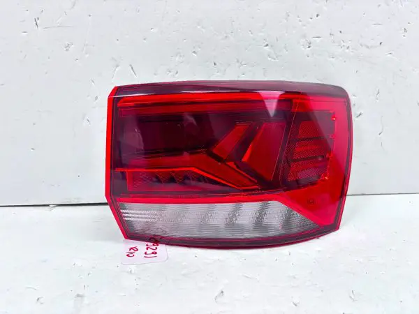 NICE 2GJ945096A 2022 2023 2024 VW TAHOE LED REAR RIGHT OEM TAIL LIGHT