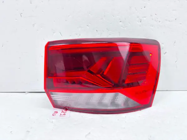 NICE 2GJ945096A 2022 2023 2024 VW TAHOE LED REAR RIGHT OEM TAIL LIGHT - Image 2