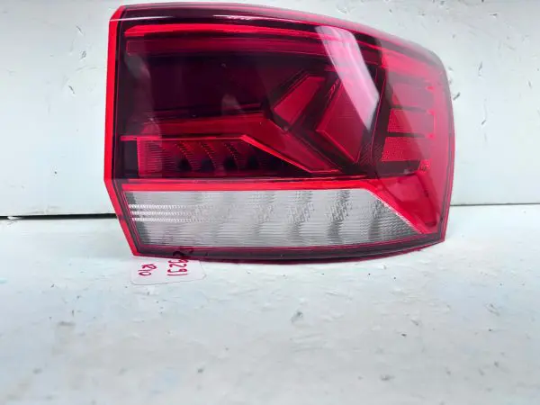 NICE 2GJ945096A 2022 2023 2024 VW TAHOE LED REAR RIGHT OEM TAIL LIGHT - Image 9