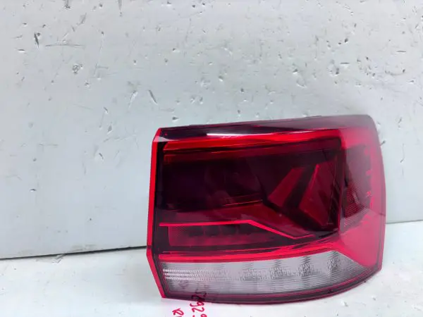 NICE 2GJ945096A 2022 2023 2024 VW TAHOE LED REAR RIGHT OEM TAIL LIGHT - Image 11