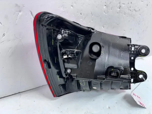 NICE 2GJ945096A 2022 2023 2024 VW TAHOE LED REAR RIGHT OEM TAIL LIGHT - Image 14