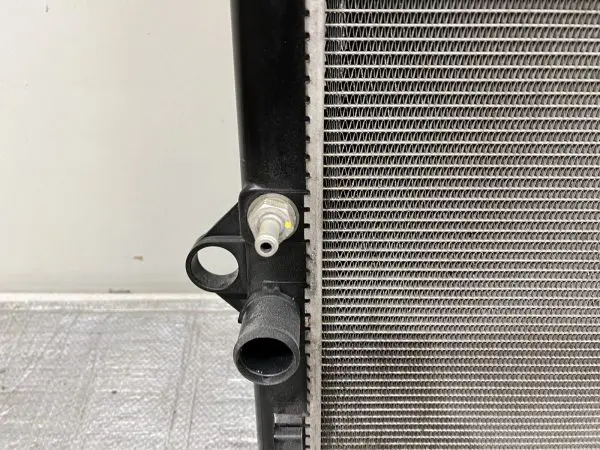 Cooling Radiator 2007-2010 2011 2012 2013 2014 Toyota FJ Cruiser OEM genuine - Image 4