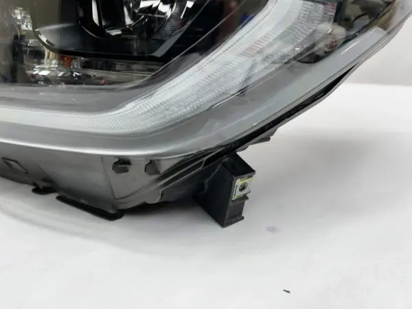 2018 2019 2020 2021 toyota tundra led black bezel front left oem headlight - Image 5