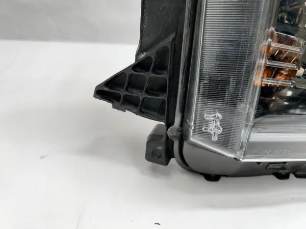 2018 2019 2020 2021 toyota tundra led black bezel front left oem headlight - Image 12