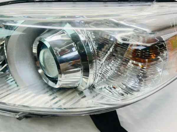 2011 2012 2013 2014 2015 2016 2017 2018 19 20 TOYOTA SIENNA  LEFT OEM HEADLIGHT - Image 5