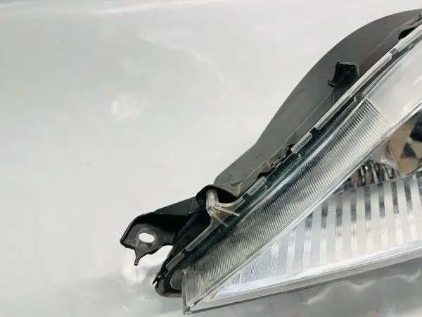 2011 2012 2013 2014 2015 2016 2017 2018 19 20 TOYOTA SIENNA  LEFT OEM HEADLIGHT - Image 7