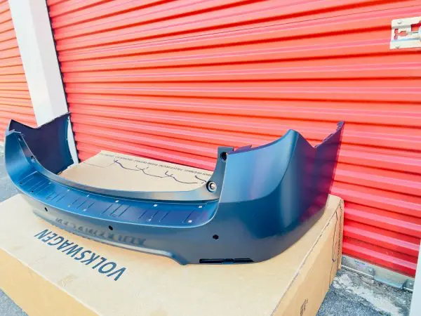 20983210 2016 2017 CHEVY EQUINOX REAR OEM BUMPER COVER GENUINE NEW - Image 2