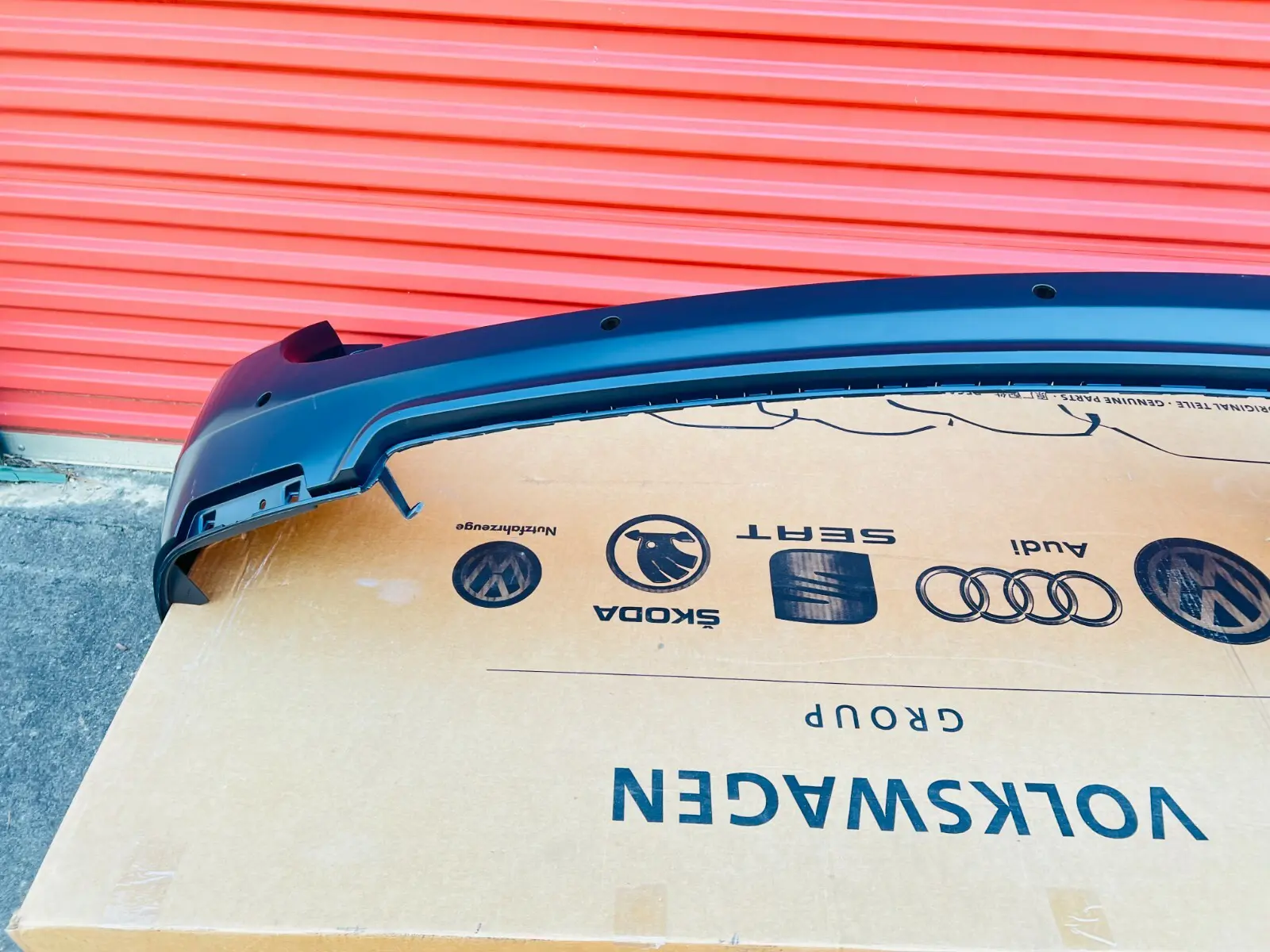 20983210 2016 2017 CHEVY EQUINOX REAR OEM BUMPER COVER GENUINE NEW - Image 10