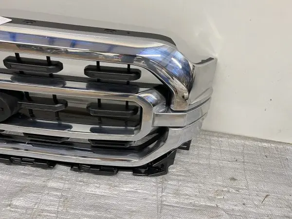 2021 2022 2023 FORD F150 CHROME FRONT OEM GRILLE GENUINE ML348200CFSMAS damaged - Image 3