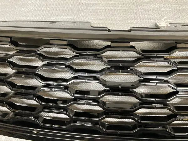 2018 2019 2020 2021 Land Rover Range Rover Vogue L405 Front Oem Grille - Image 9