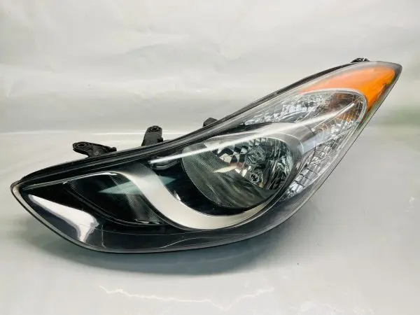 921013X 2011 2012 2013 HYUNDAI ELANTRA FRONT LEFT OEM HEADLIGHT HALOGEN