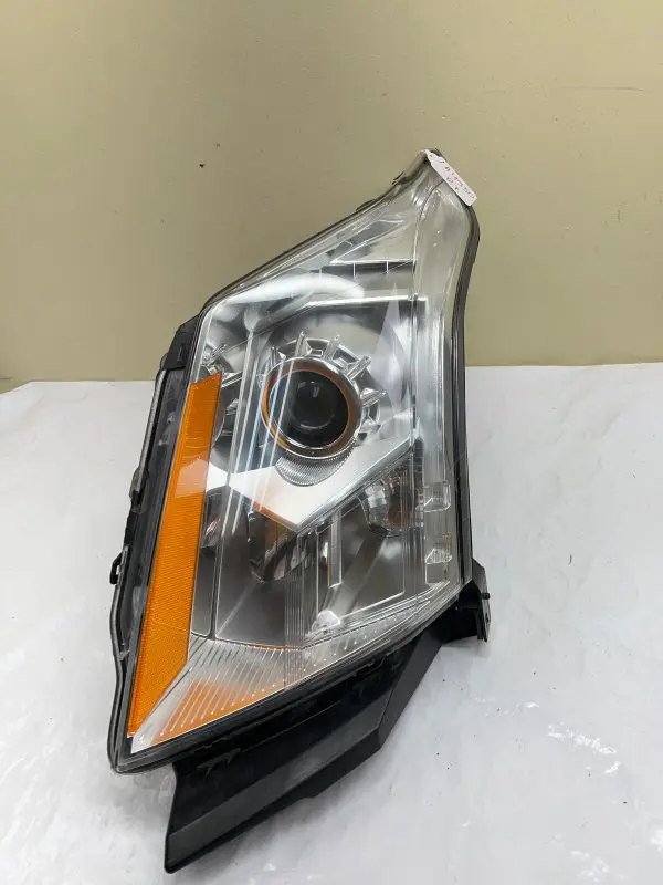 2010 2011 2012 2013 2014 2015 2016 CADILLAC SRX HALOGEN FRONT LEFT OEM HEADLIGHT - Image 2