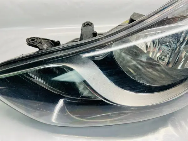 921013X 2011 2012 2013 HYUNDAI ELANTRA FRONT LEFT OEM HEADLIGHT HALOGEN - Image 4