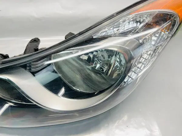 921013X 2011 2012 2013 HYUNDAI ELANTRA FRONT LEFT OEM HEADLIGHT HALOGEN - Image 5