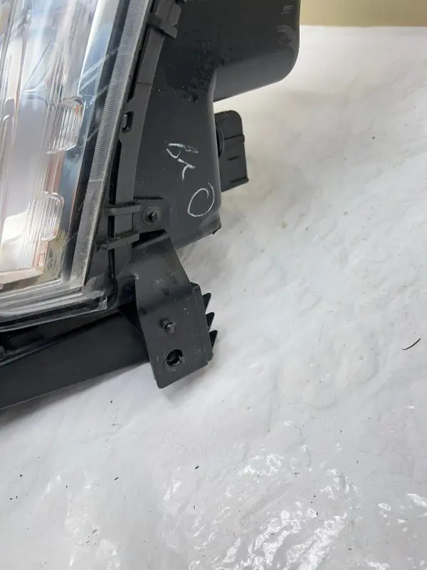 2010 2011 2012 2013 2014 2015 2016 CADILLAC SRX HALOGEN FRONT LEFT OEM HEADLIGHT - Image 12